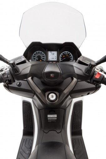 prueba-kymco-grand-dink-125i-300i-abs-presentacion_pf_81219.jpg